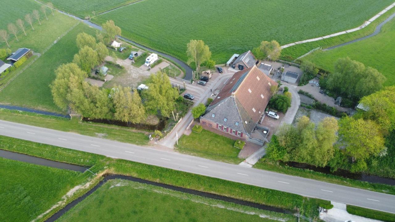 Bed And Breakfast De Salix Hitzum ภายนอก รูปภาพ