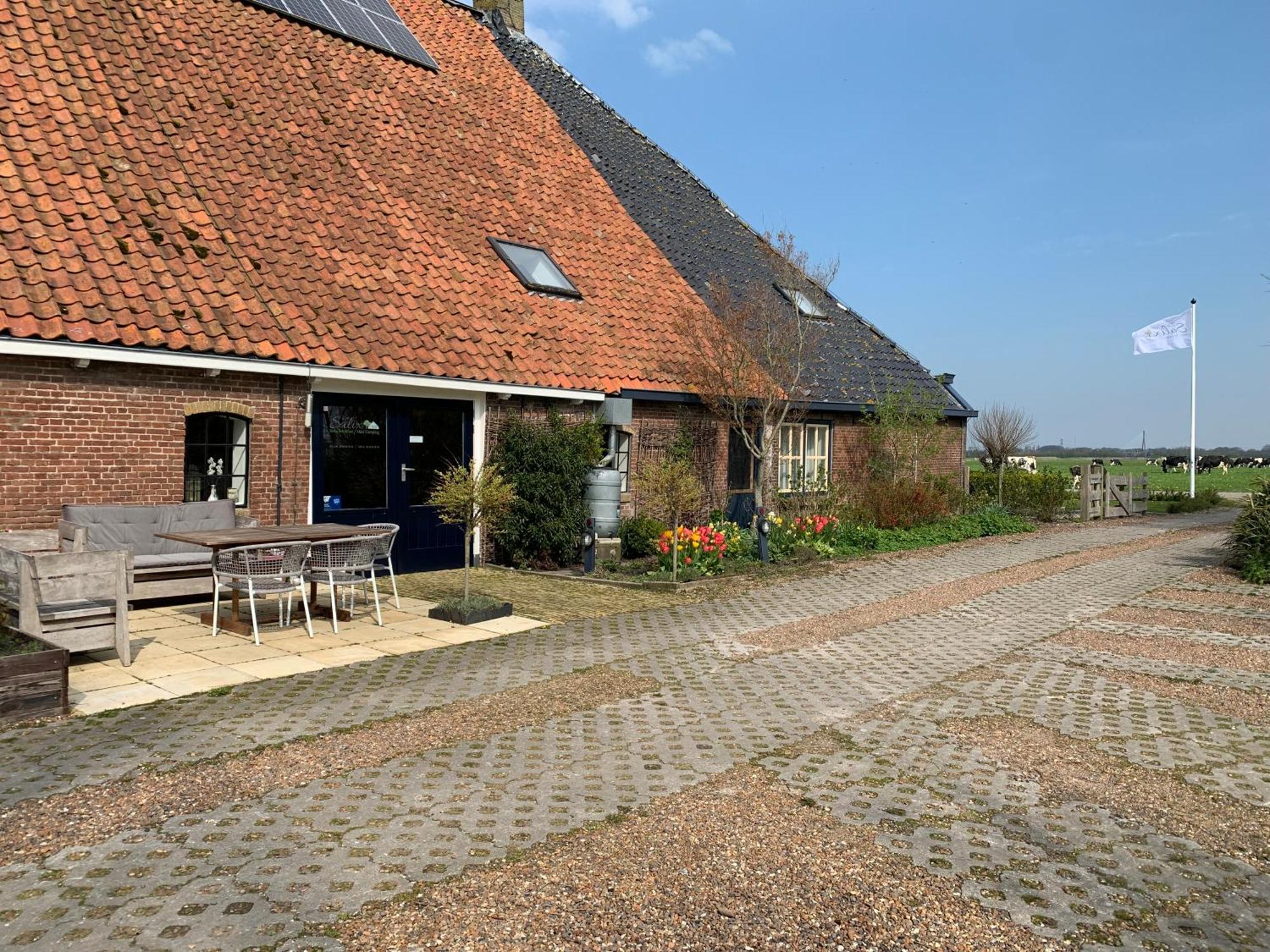 Bed And Breakfast De Salix Hitzum ภายนอก รูปภาพ