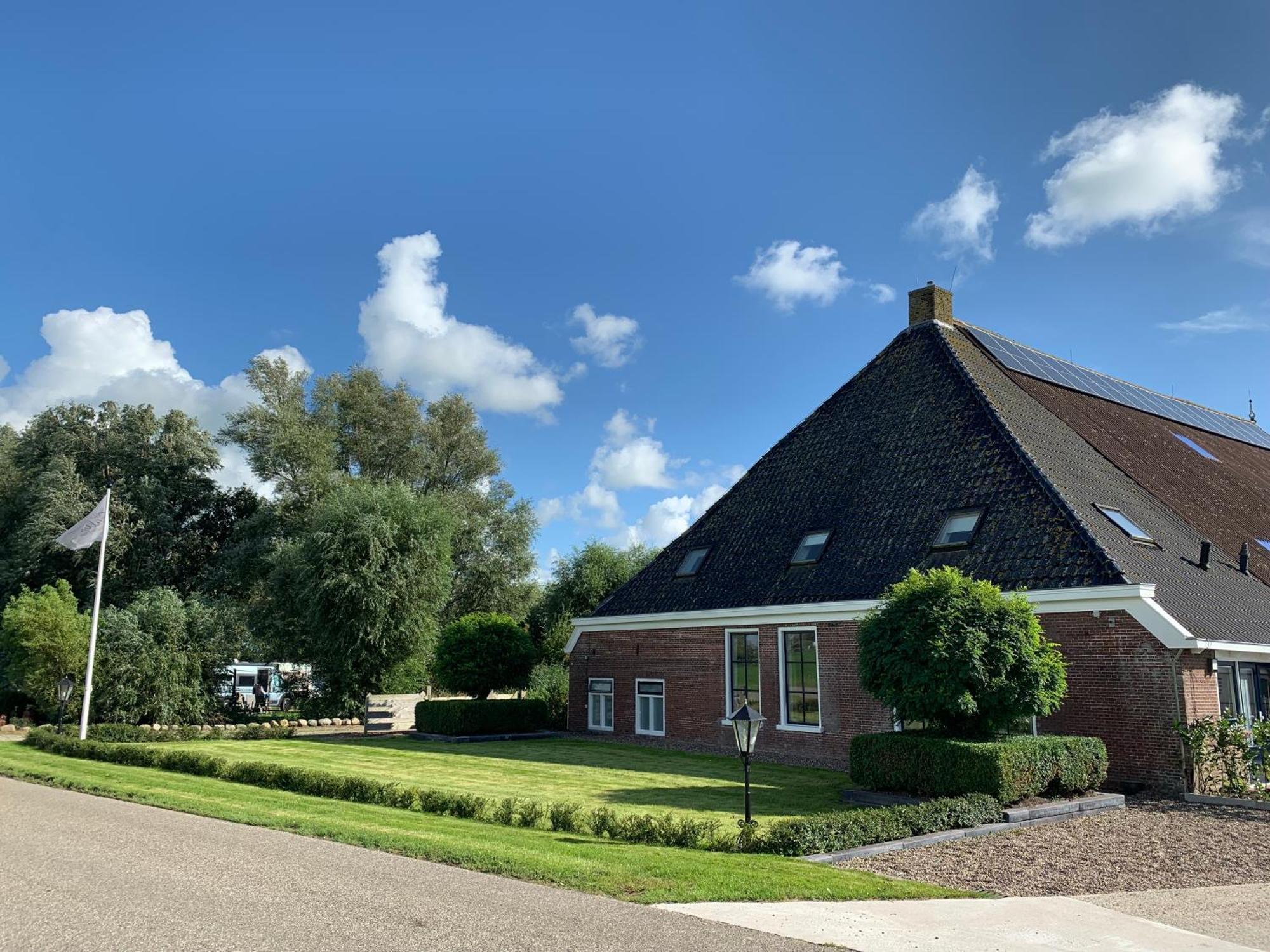 Bed And Breakfast De Salix Hitzum ภายนอก รูปภาพ